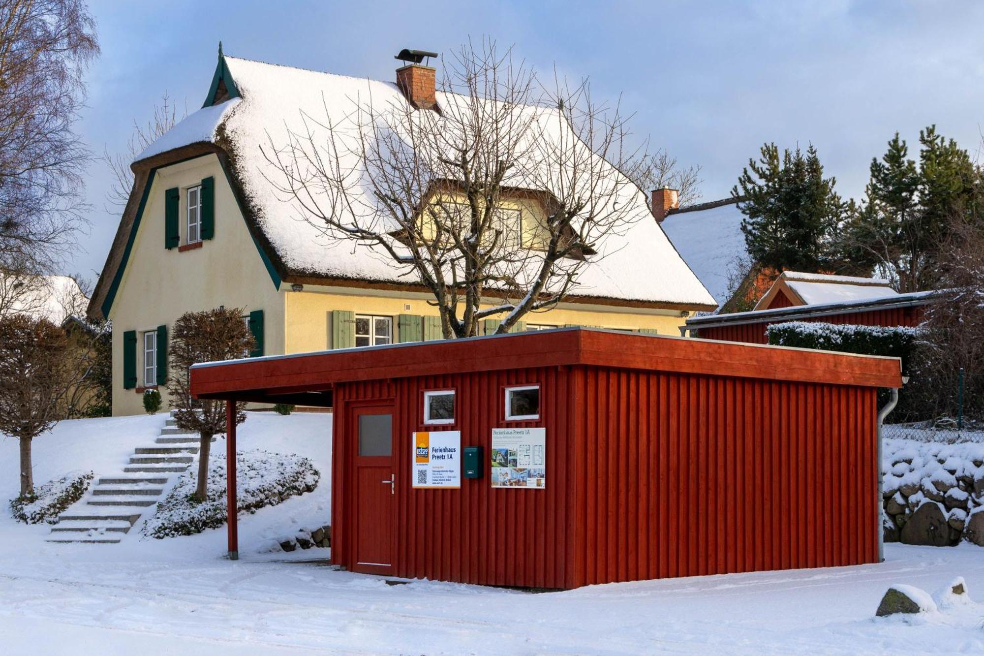 Ferienhaus Preetz 1A - Idylle Unter Reet Burtevitz Exterior photo