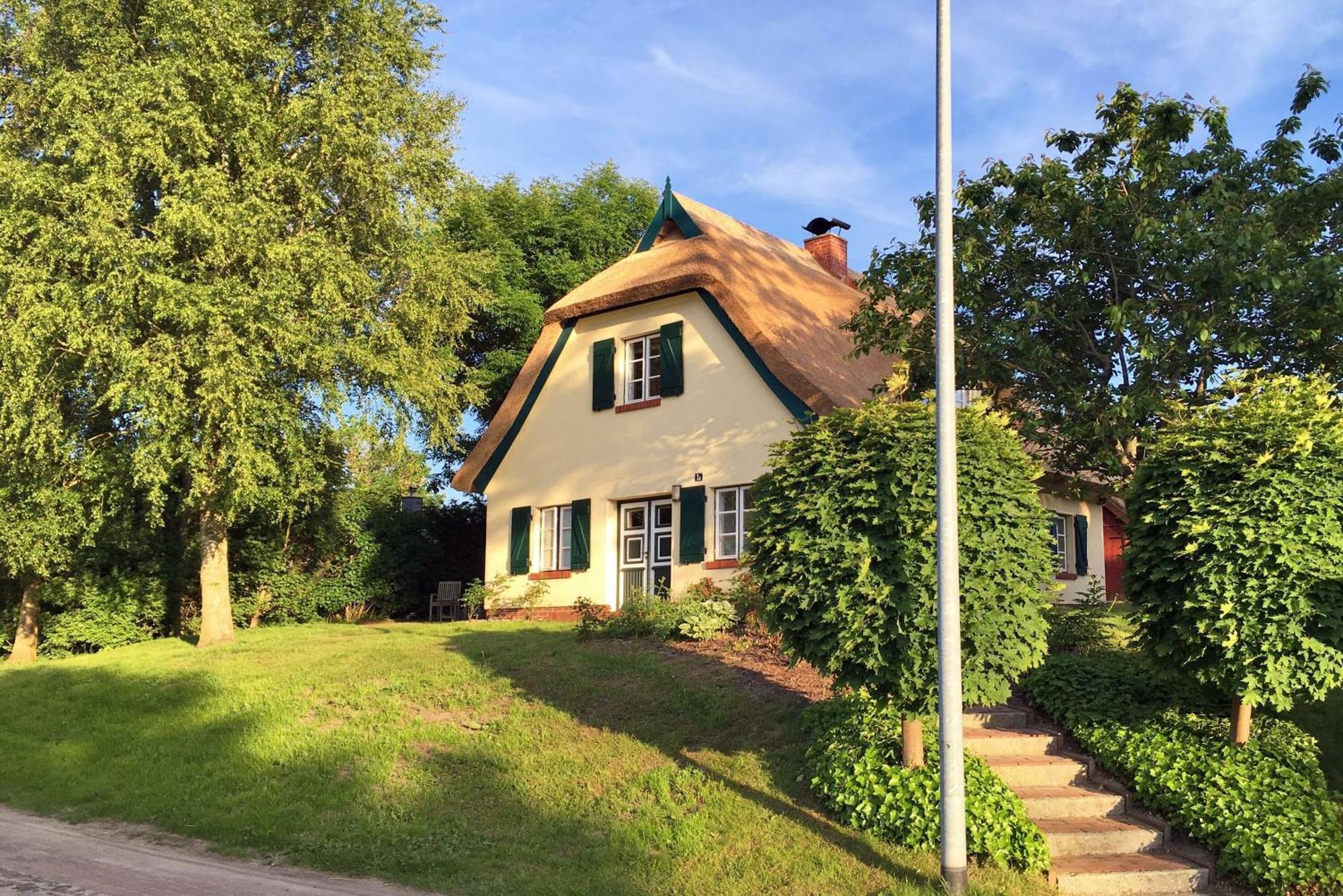 Ferienhaus Preetz 1A - Idylle Unter Reet Burtevitz Exterior photo