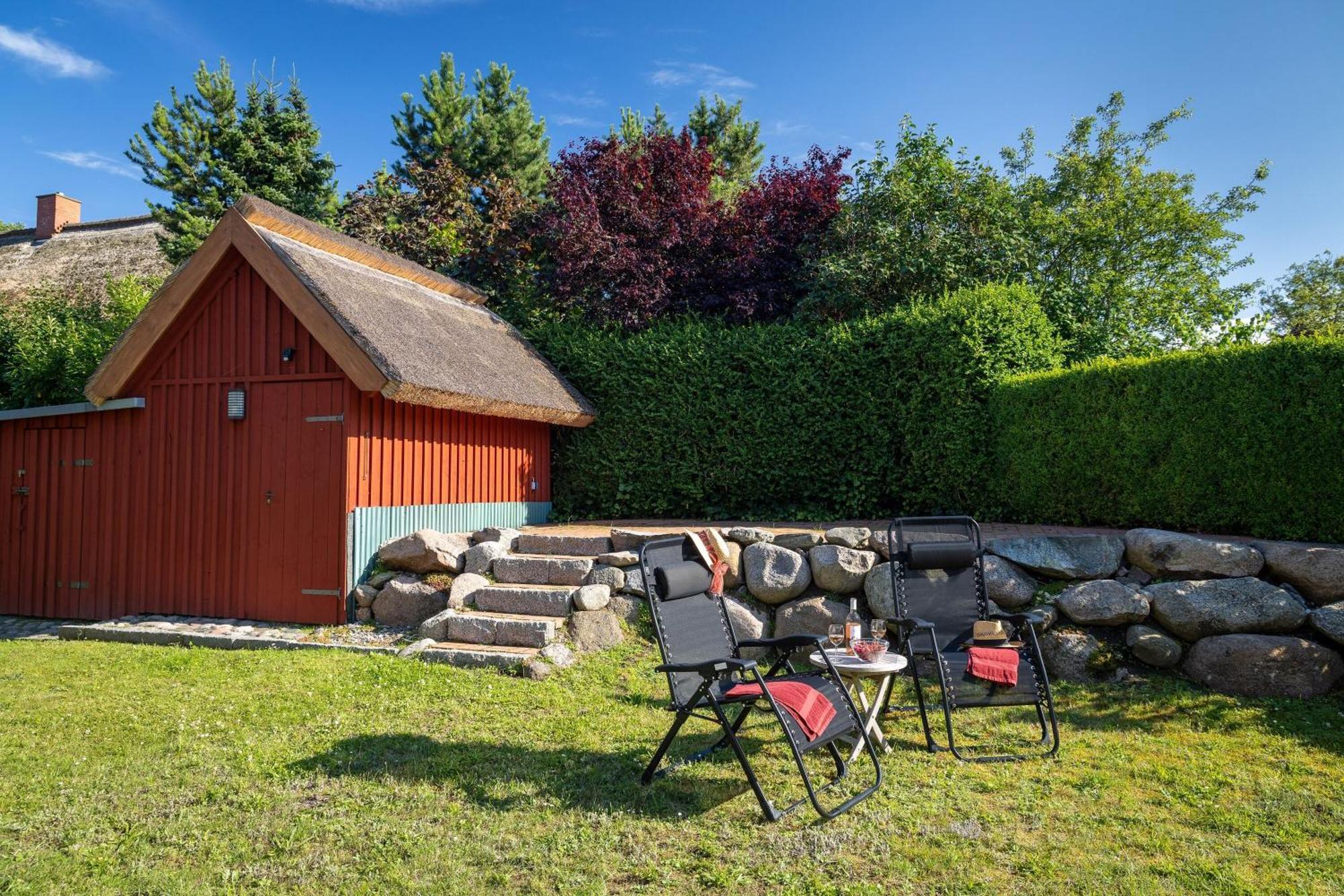 Ferienhaus Preetz 1A - Idylle Unter Reet Burtevitz Exterior photo